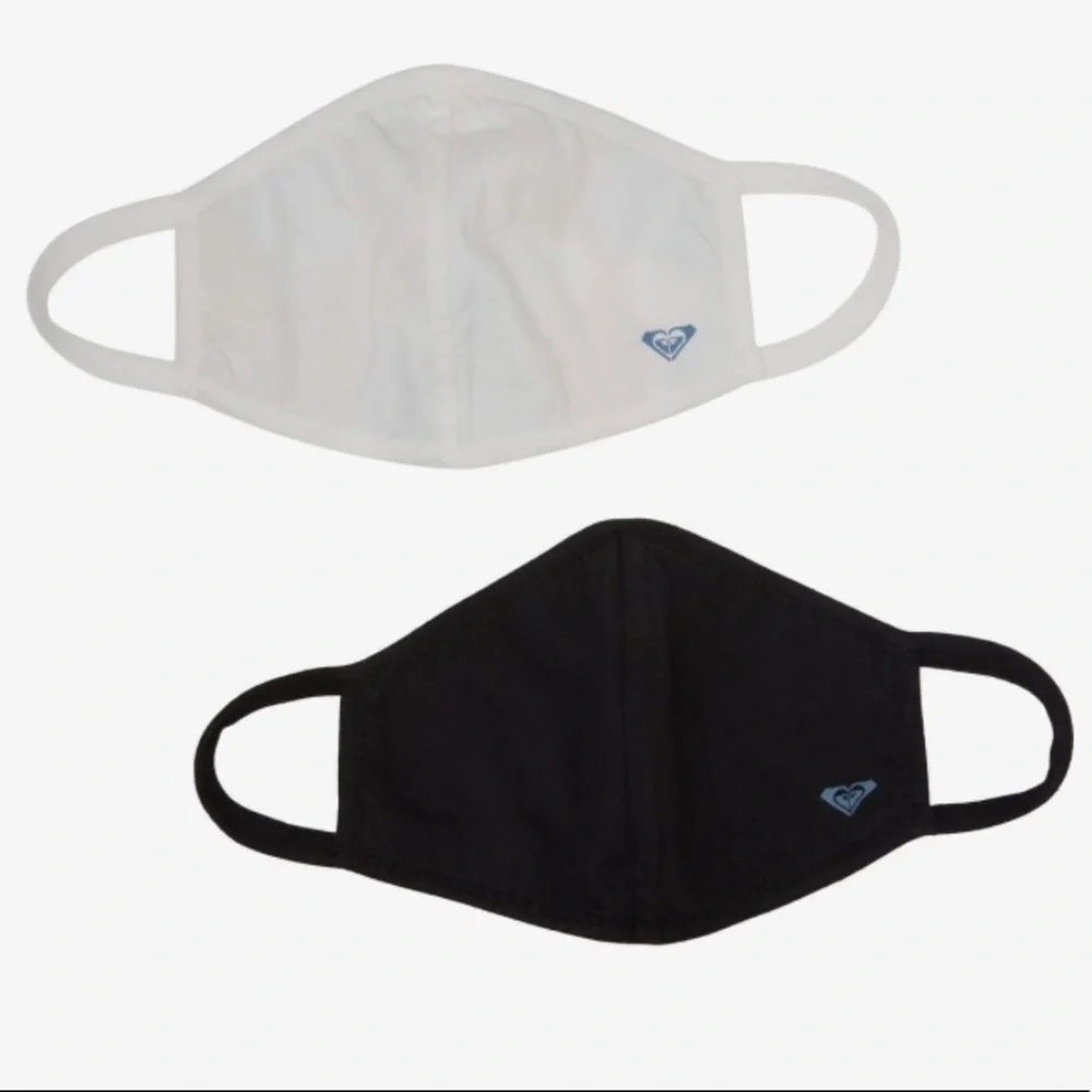 🎉NWT Roxy Reversible Face Mask Set of 2 🎉